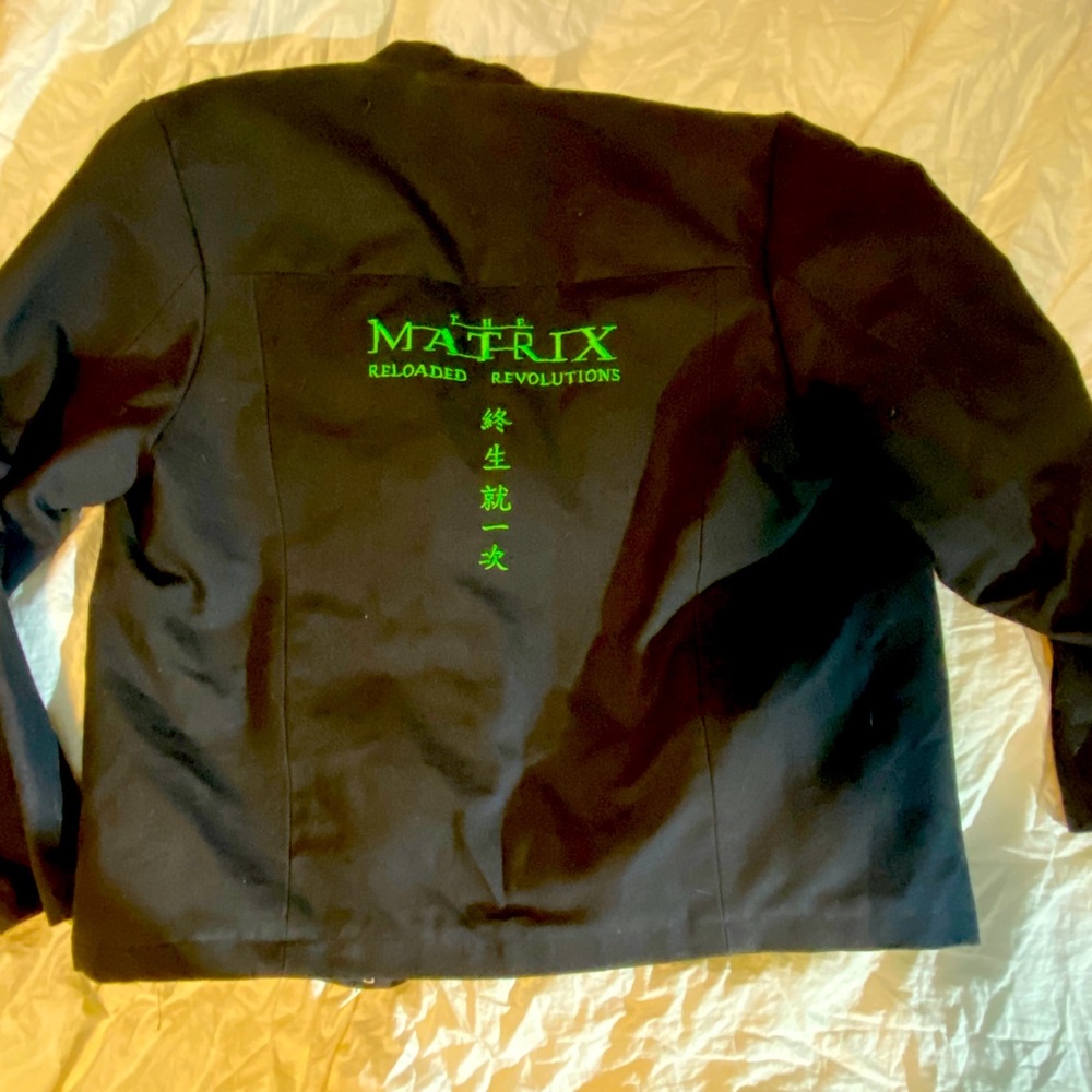 EUC The Matrix Reloaded Revolution Cast and Crew gift jacket.